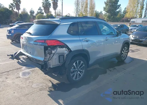 2025 Toyota Corolla Cross Xle z USA, uszkodzony, nr VIN 7MUDAAAG2SV149886